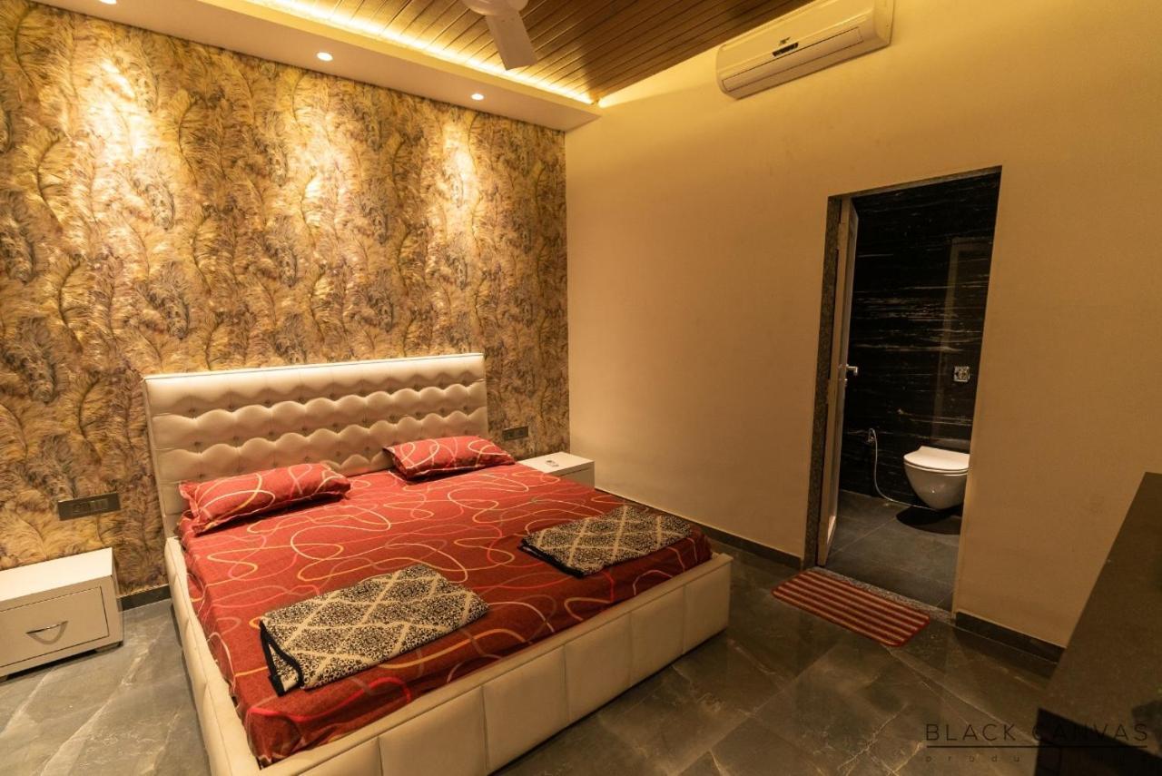 Platinum Villa 3Bhk Лонавала Экстерьер фото